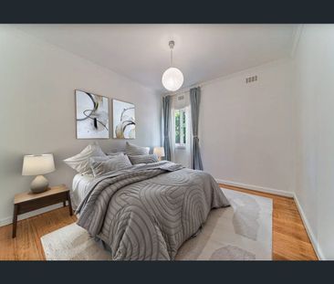 Charming Furnished 3-Bed Home Near the Hospital - Photo 1