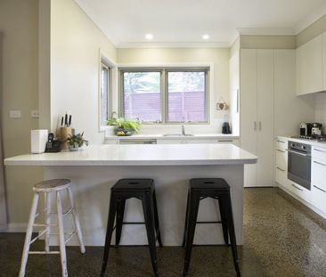 Immaculate Modern Living in Prime Family Location - Photo 5
