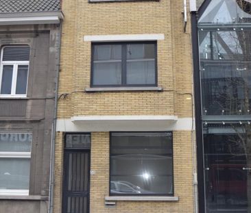 Ruime woning nabij Sint-Amandsplein, 3 slaapkamers - Photo 2