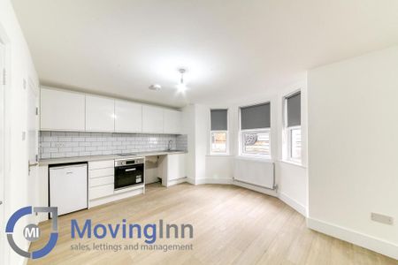 Studio to rent - Photo 2