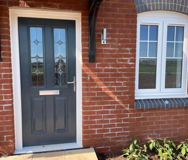 2 bedroom semi-detached house to rent - Photo 3