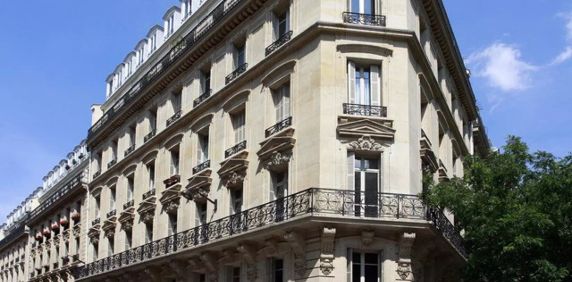 location Appartement T6 DE 195.95m² À PARIS - Photo 2