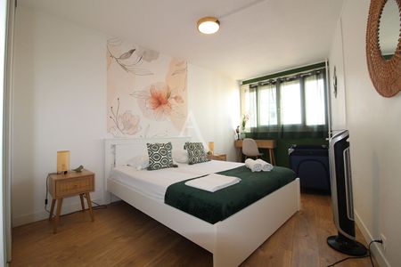 Location Appartement 3 pièces 83m² - Photo 4