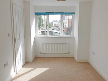 4 bedroom townhouse to rent - Photo 3