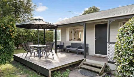 For Rent - 3 Bedroom Home in Panmure - Photo 2