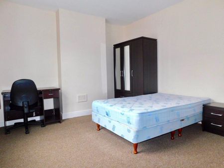 3 bedroom terraced house to rent - Photo 5