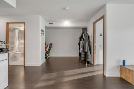 For Lease - 19 Bathurst Street Unit# 1109, Toronto, Ontario - Photo 4