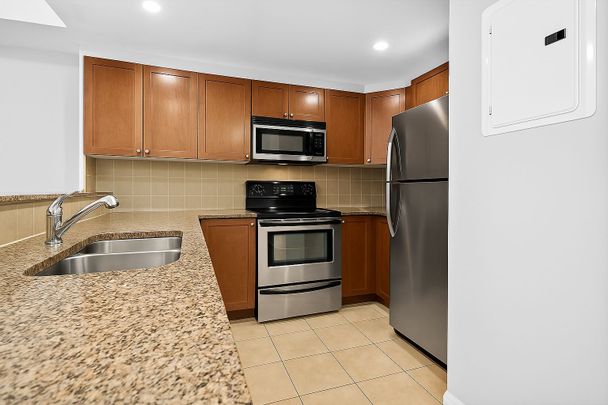 For Lease - 200 BESSERER Street Unit# 409, Lower Town - Sandy Hill, Ontario - Photo 1