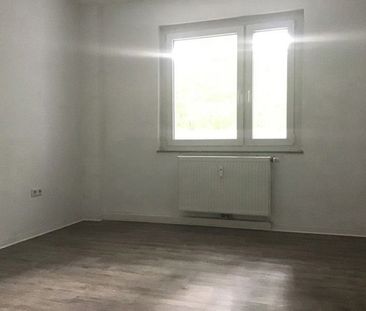 Flotte 2-Raum-Wohnung für Paare mit Balkon! - Photo 4