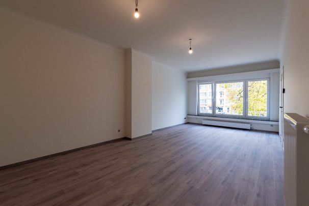 Opgefrist appartement met 2 slaapkamers - Foto 1