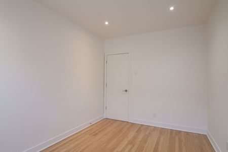 2105 Chomedey Street - Photo 5