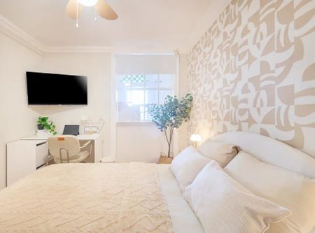 Largo Vitorino Damásio, Lisbon, Lisbon 1200-872 - Photo 4