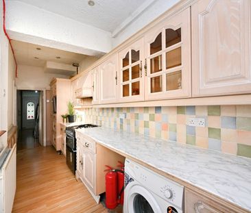 Room in a Shared House, Morden Road, SW19 - Photo 4
