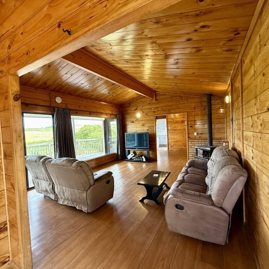 FULLY FURNISHED RURAL HOME – MARSHALL ROAD - Photo 1