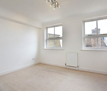 4 bedroom terraced house to rent - Photo 1