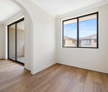 “Freshly Updated Apartment with Lock-Up Garage in a Convenient Loca... - Photo 6