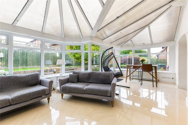 4 bedroom detached house to rent - Photo 1