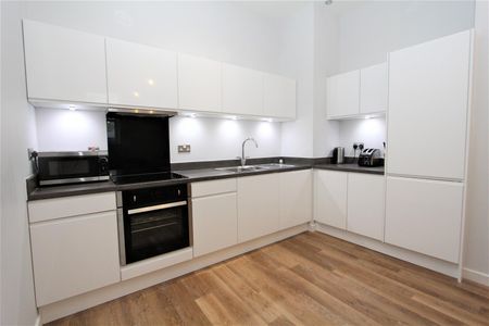 Tate House, Leeds City Centre, LS2 7QW - Photo 3