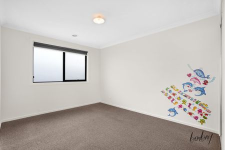 Spacious 3 Bedr - Photo 4