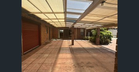 Coastal Charmer - Photo 2