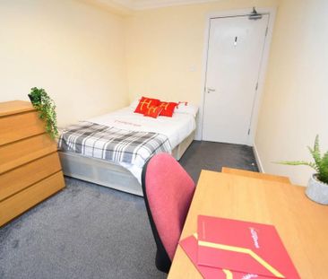 5 bedroom flat to rent - Photo 3