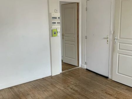 Location Appartement 2 pièces 30 m2 à Saint-Quentin - Photo 3