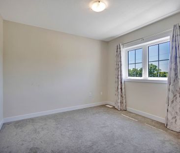 For Lease - 44 Santos Drive, Haldimand, Ontario - Photo 1