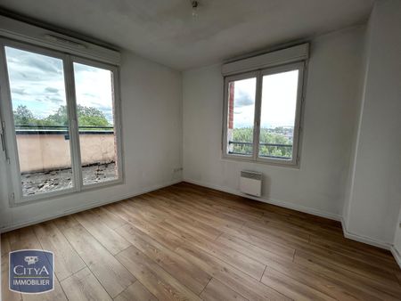 Location Appartement 3 pièces 66m² MAUBEUGE 59600 - Photo 3