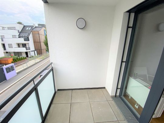 Ideale 2-Zimmer-Dachgeschosswohnung mit Grünblick in Stammersdorfer Heurigengegend - Photo 1