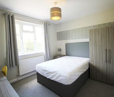 1 bedroom in a house share to rent - Photo 4