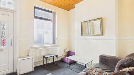2 Bedroom House - Photo 2