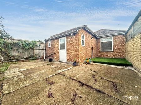 St. Stephens Road, Yiewsley, West Drayton, UB7 - Photo 5