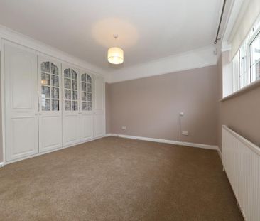 4 bedroom detached house to rent - Photo 5