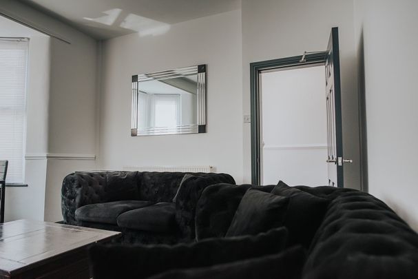 5 Bed Terraced House, Boswell Street, L8 - Photo 1