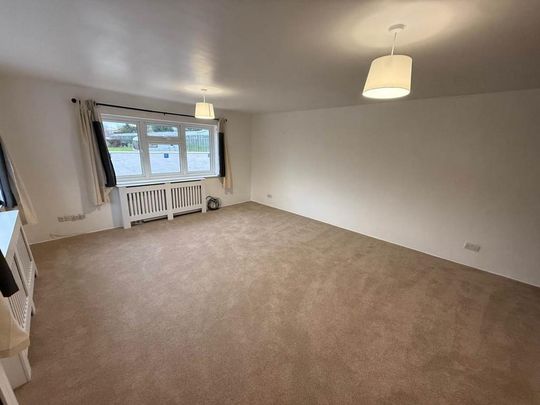 3 bedroom bungalow to rent - Photo 1