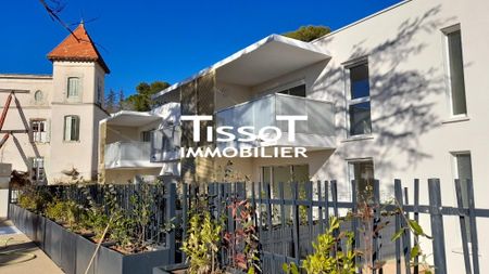 Location Appartement 2 pièces 43m² NIMES 30000 - Photo 2