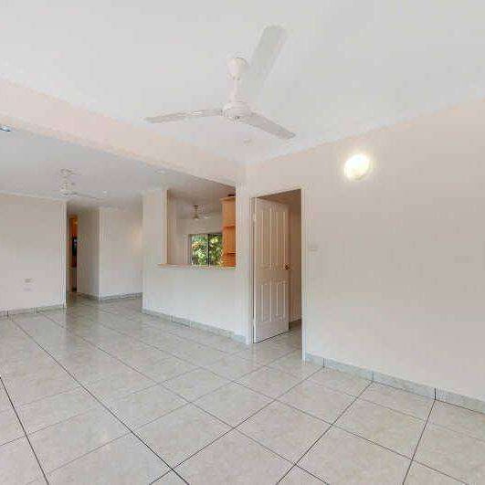 Trinity Beach Delight! - Photo 1