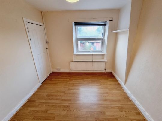 2 Bedroom House to Rent in Fletcher Road, Rushden, Northants, NN10 - Photo 1