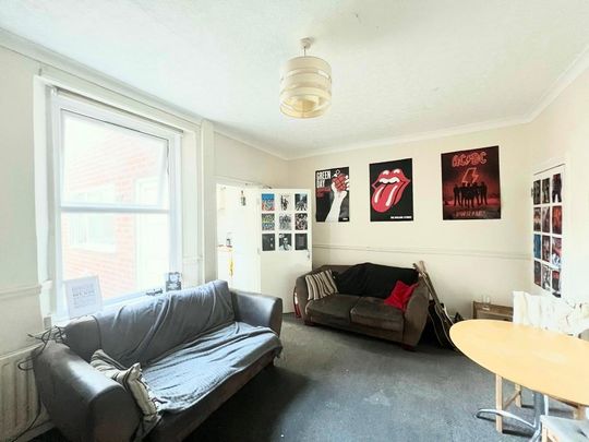 4 bedroom house share to rent - Photo 1