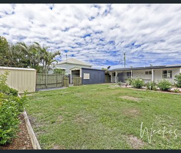 COASTAL LIVING AT ITS FINEST - HOME PLUS A BONUS RETREAT! - Photo 5