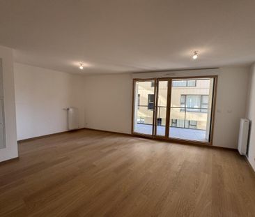Location Appartement 2 pièces 47m² CHAMBERY 73000 - Photo 1