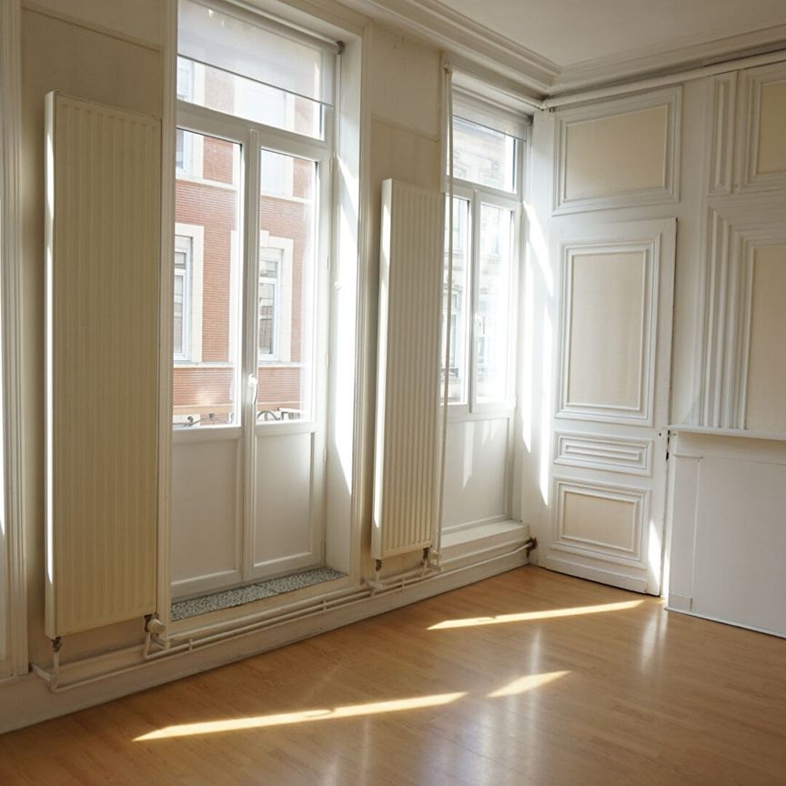 Location Appartement 2 pièces 38m² LILLE 59000 - Photo 1