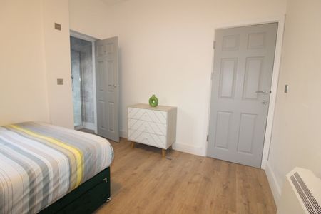 Room in a Shared House, Lower Ford Street, CV1 - Photo 2
