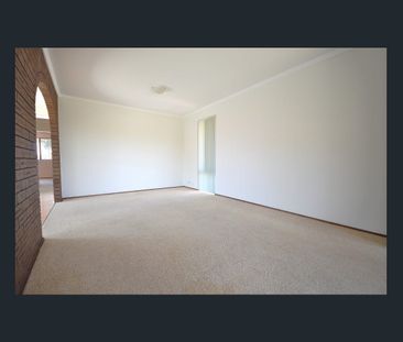 AMAZING VALUE FOR MONEY HOUSE! DON'T MISS OUT! - Photo 2