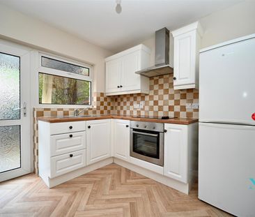 28 Victoria Road, Sydenham, BT4 1QU - Photo 6