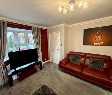 3 bedroom detached house to rent - Photo 2