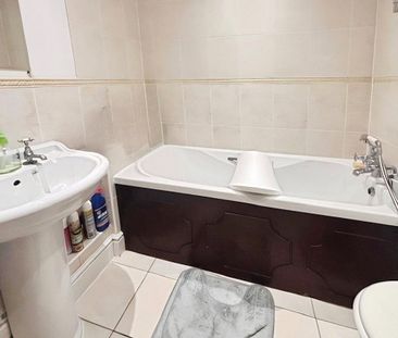 Warren Road, Ashford, Surrey, TW15 1SD - Photo 6