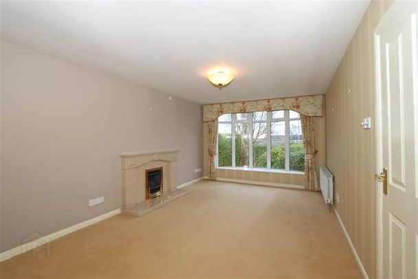 38 Glenariff Drive, Glen Road, Comber, BT23 5HA - Photo 1