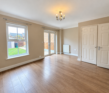 2 bedroom end of terrace house to rent - Photo 2