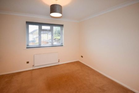 2 bedroom semi-detached house to rent - Photo 3